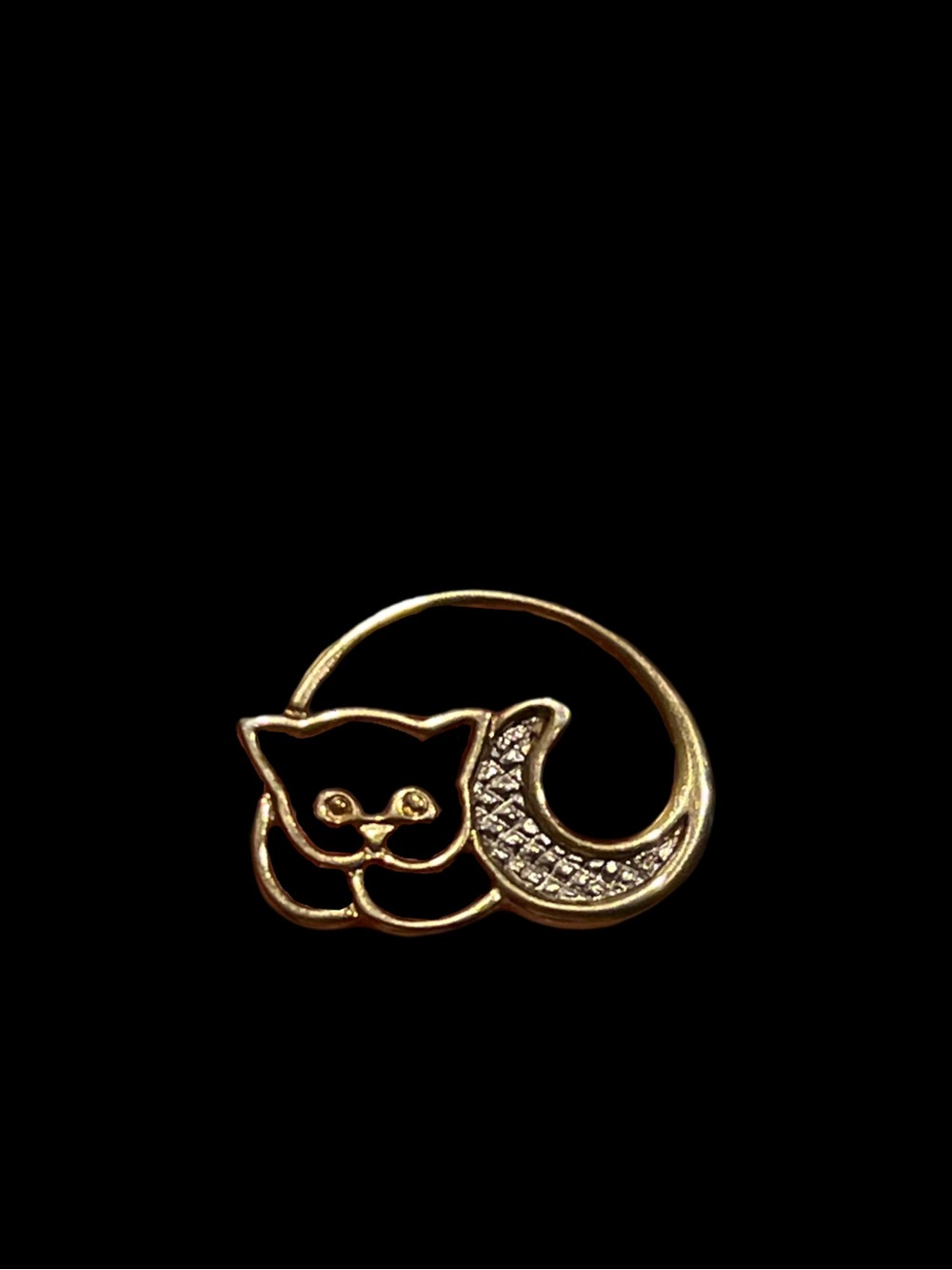 Avon Gold Cat with Crescent Moon Tail Pin